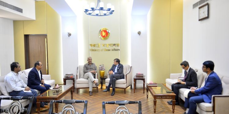 ফায়ার সার্ভিসের সক্ষমতা বৃদ্ধিতে ফ্রান্সকে সহযোগিতার আহ্বান স্বরাষ্ট্র উপদেষ্টার