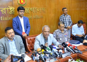 বাংলাদেশে কারো নিরাপত্তা নিয়ে শঙ্কা নেই- স্বরাষ্ট্র উপদেষ্টা