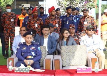 ফায়ার সার্ভিসের ভলান্টিয়ারদের সুযোগ-সুবিধা প্রদান ও প্রশিক্ষণের মান বৃদ্ধির চিন্তাভাবনা করছে সরকার- স্বরাষ্ট্র উপদেষ্টা