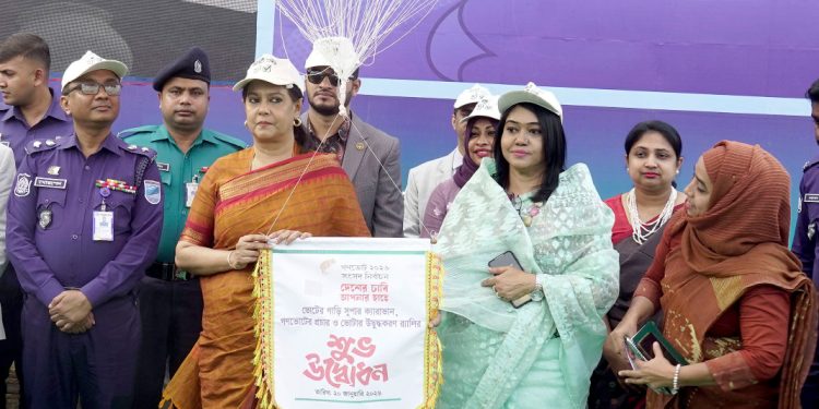 ‎জুলাই যোদ্ধাদের স্বপ্ন বাস্তবায়ন এবং পরিবর্তিত বাংলাদেশ চাইলে গণভোটে “হ্যাঁ” বলতে হবে-তথ্য ও সম্প্রচার উপদেষ্টা