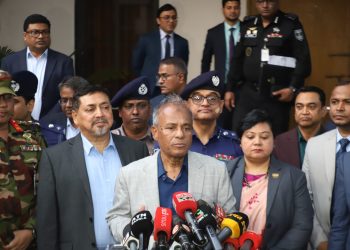 নির্বাচনি আচরণ বিধিমালা ভঙ্গ করলে আইনের আওতায় নিয়ে আসার নির্দেশ স্বরাষ্ট্র উপদেষ্টার