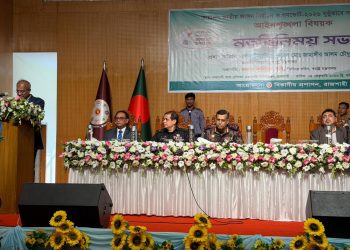 জাতীয় নির্বাচনে জননিরাপত্তা ও জনকল্যাণকে প্রাধান্য দিয়ে দায়িত্ব পালনের নির্দেশ স্বরাষ্ট্র উপদেষ্টার