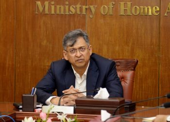 পুলিশসহ অন্যান্য শৃঙ্খলা বাহিনীকে জনগণের আস্থা অর্জনের মধ্য দিয়ে দ্রুত জনপ্রত্যাশা পূরণ করতে হবে- স্বরাষ্ট্র মন্ত্রী