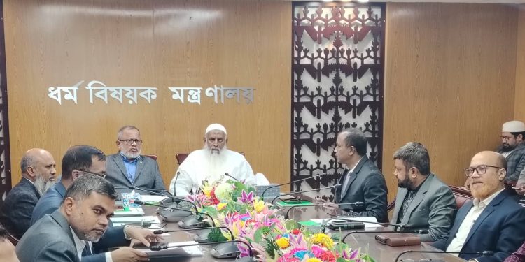 হজের ব্যাপারে কোনো ছাড় দেওয়া হবে না- ধর্মমন্ত্রী কায়কোবাদ