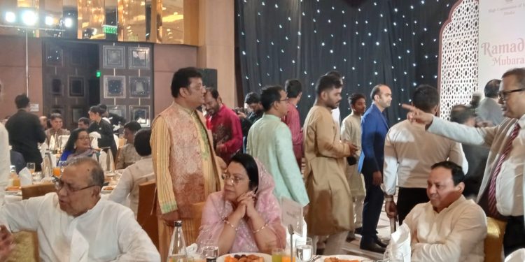 ভারতীয় হাইকমিশনের আয়োজিত ইফতার অনুষ্ঠানে বেসামরিক বিমান পরিবহন ও পর্যটন মন্ত্রীর অংশগ্রহণ
