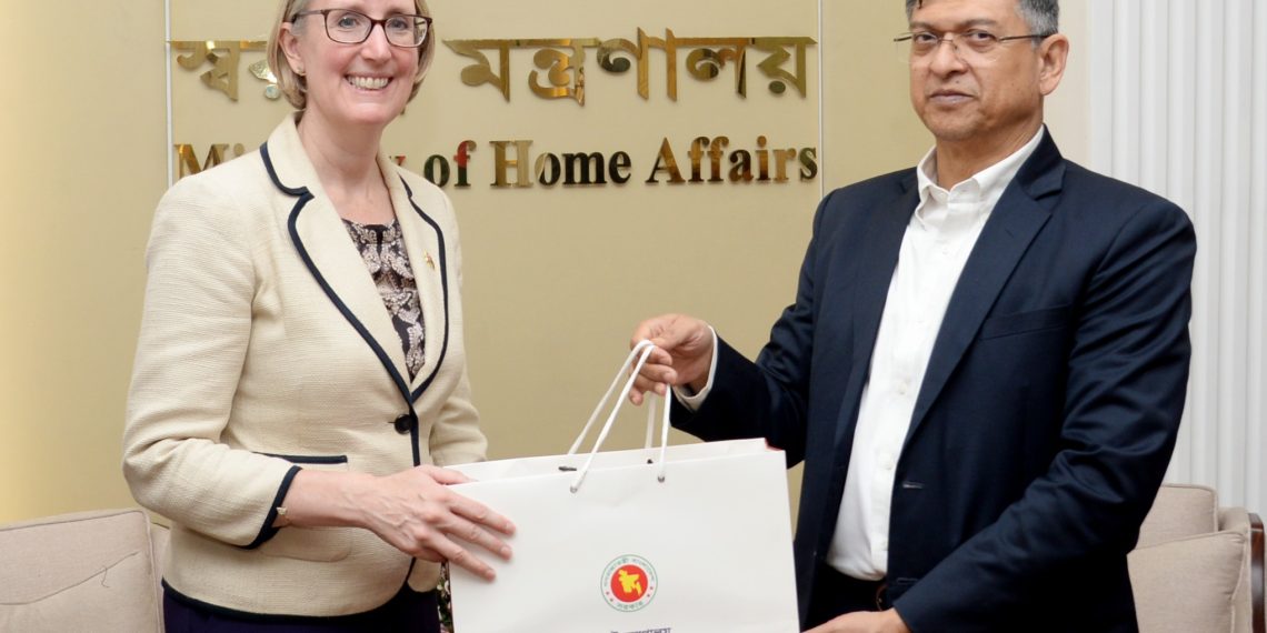 রোহিঙ্গা শরণার্থীদের জন্য সহায়তা অব্যাহত রাখতে চায় যুক্তরাজ্য