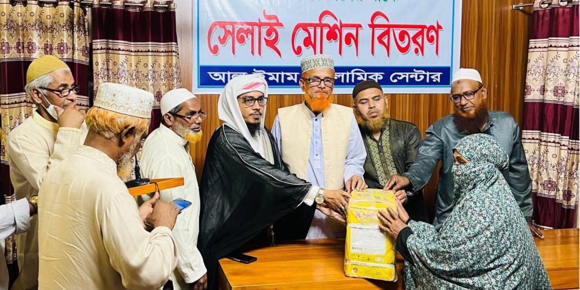 মির্জাপুরে নারী উদ্যোক্তাদের মধ্যে বিনামূল্যে সেলাই মেশিন বিতরণ