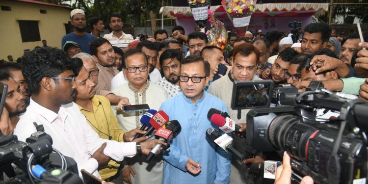 ঈদ যাত্রায় জ্বালানি মূল্য বৃদ্ধির প্রভাব পড়বে না : বাণিজ্যমন্ত্রী