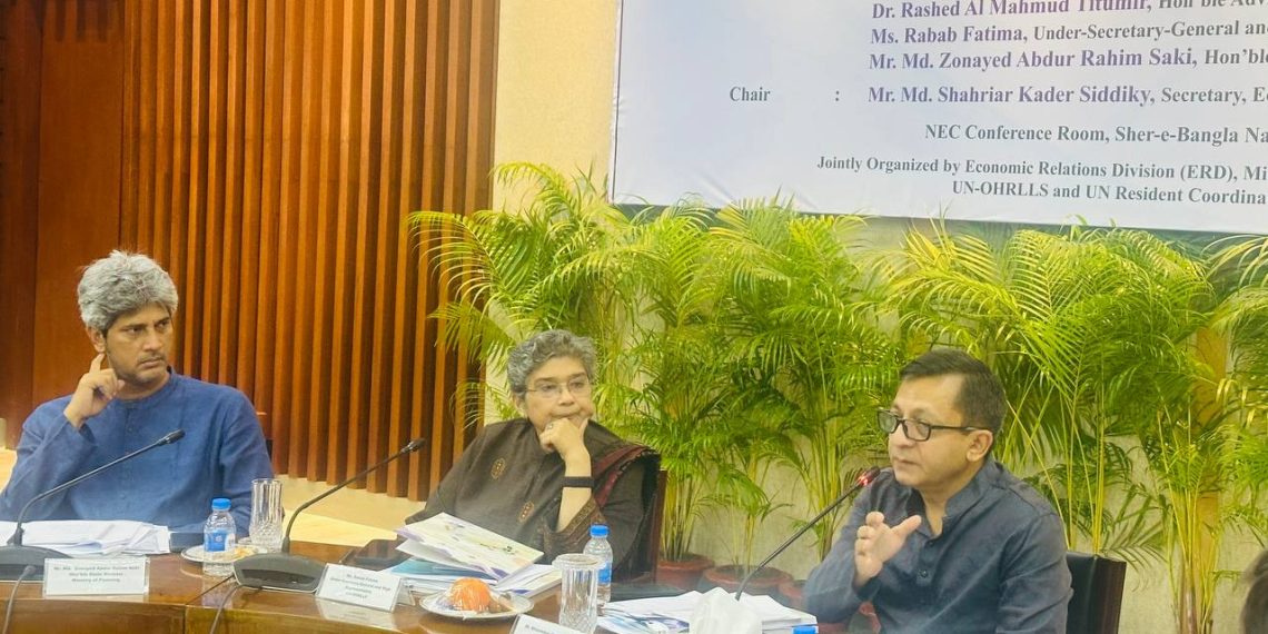 ঋণ ব্যবস্থাপনা ও করের আওতা বাড়ানোর ওপর জোর বাণিজ্যমন্ত্রীর