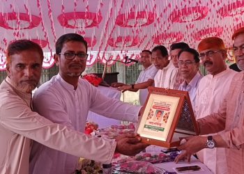 মির্জাপুরে এমপি আবুল কালাম আজাদ সিদ্দিকীকে শিক্ষক সমিতির সংবর্ধনা