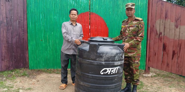 সাজেকের দুর্গম পাহাড়ি এলাকায় বিশুদ্ধ পানি সংরক্ষণের ট্যাংকি বিতরণ করলো বাঘাইহাট জোন