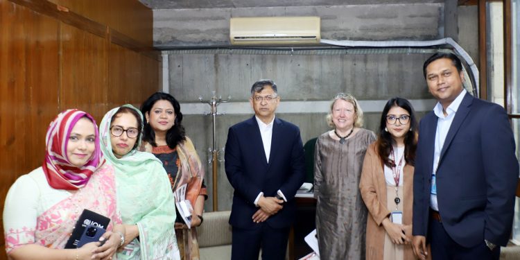 স্বরাষ্ট্রমন্ত্রীর সঙ্গে ইউনেস্কো প্রতিনিধিদলের সাক্ষাৎ: