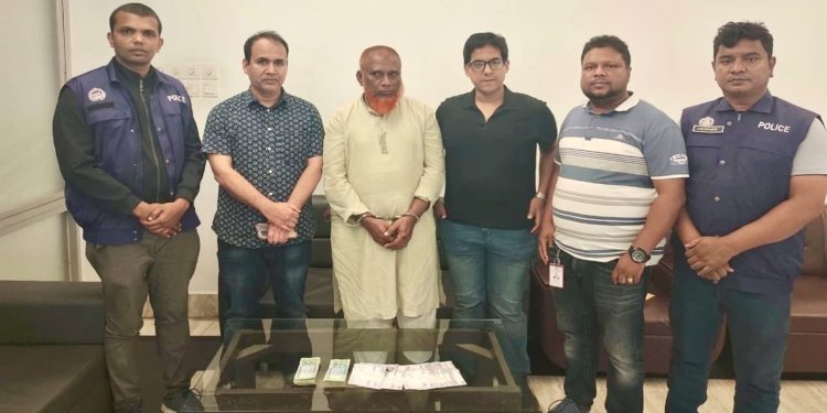 হজক্যাম্প হতে সৌদি রিয়াল চুরির ঘটনায় গ্রেফতার ২, সাড়ে ১৭ হাজার রিয়াল উদ্ধার
