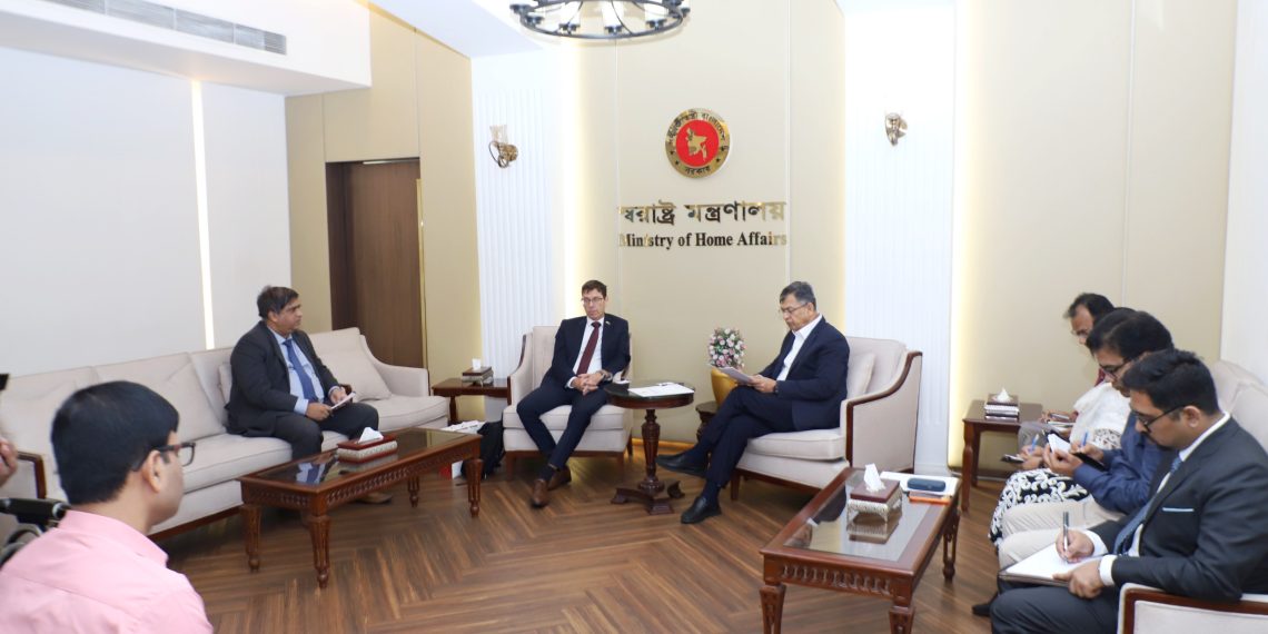 স্বরাষ্ট্রমন্ত্রী সালাহউদ্দিন আহমদ এর সঙ্গে নরওয়ের রাষ্ট্রদূত-এর সৌজন্য সাক্ষাৎ: