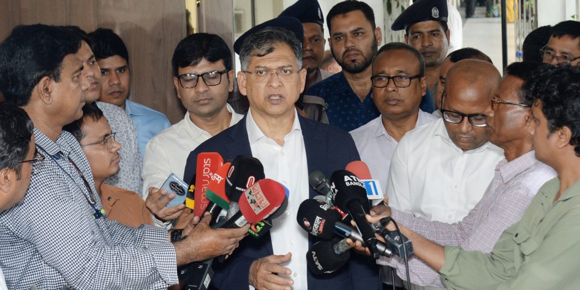 অপরাধ দমনে ভালো কাজের জন্য পুরস্কার ও গাফিলতিতে তিরস্কারের নীতি বহাল থাকবে: স্বরাষ্ট্রমন্ত্রী