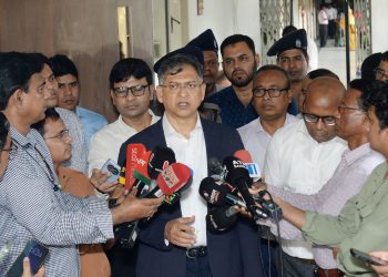 অপরাধ দমনে ভালো কাজের জন্য পুরস্কার ও গাফিলতিতে তিরস্কারের নীতি বহাল থাকবে: স্বরাষ্ট্রমন্ত্রী