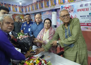 মানিকগঞ্জে রথযাত্রার উদ্বোধন করলেন বেসামরিক বিমান পরিবহন ও পর্যটন মন্ত্রী
