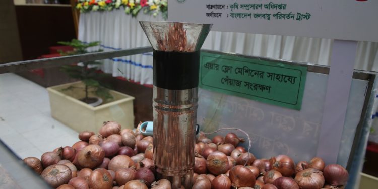 পেঁয়াজ সংরক্ষণে নতুন করে ১৫ হাজার এয়ার ফ্লো মেশিন দেওয়া হবে: কৃষিমন্ত্রী