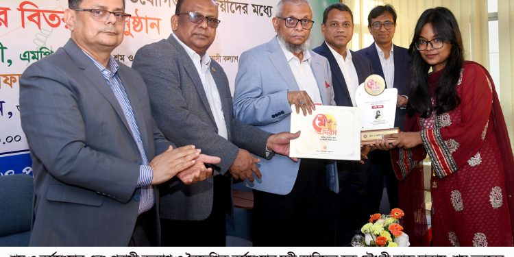 দক্ষ জনশক্তি ও নিরাপদ কর্মপরিবেশই দেশের সমৃদ্ধির মূল চাবিকাঠি— শ্রম মন্ত্রী